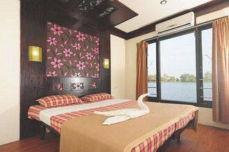 Viva Houseboats, Alleppey 4